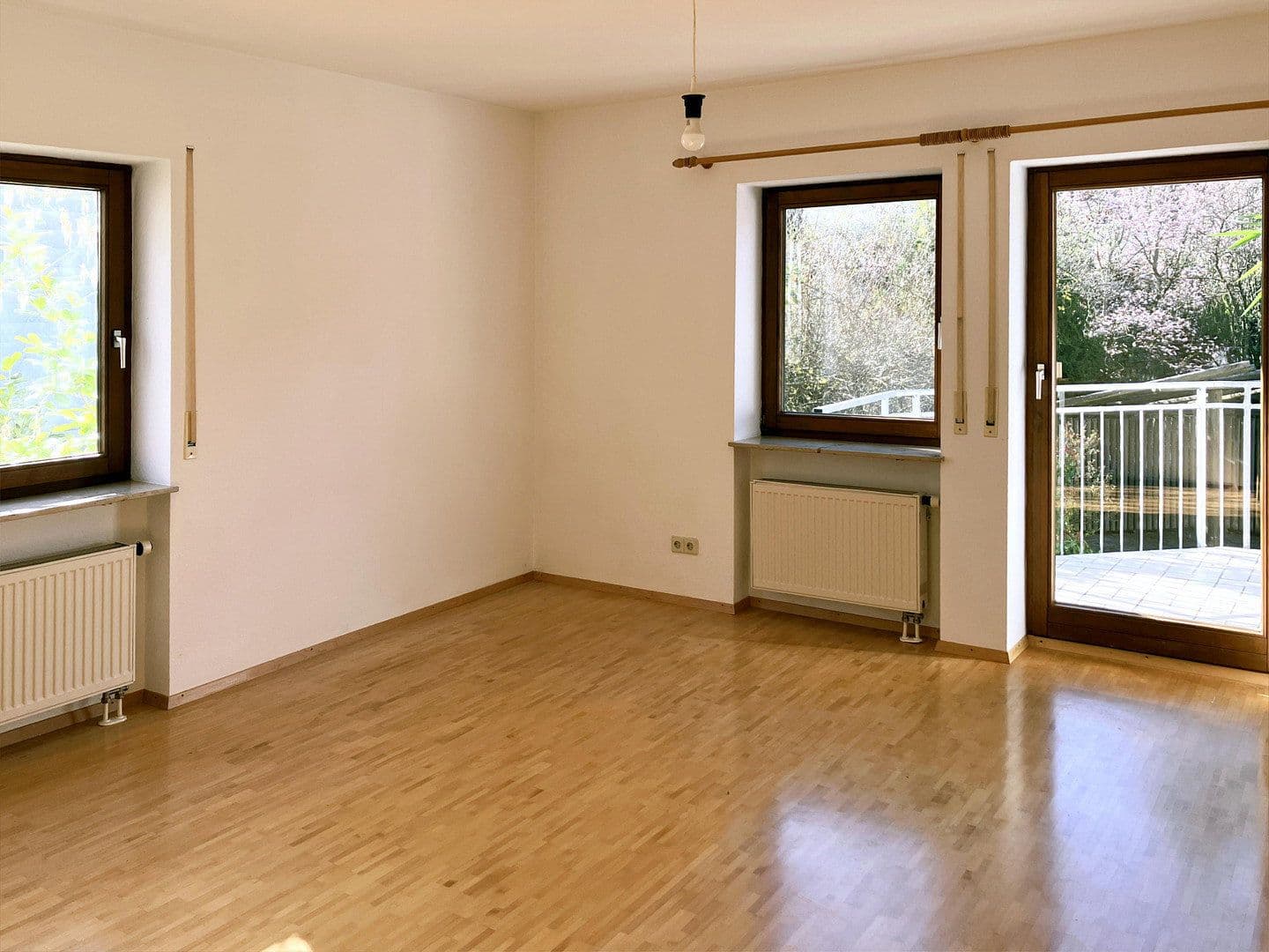 Prodej domu 221 m², pozemek 709 m², Heidenheim an der Brenz, Bádensko-Württembersko Prodej domu 221 m², pozemek 709 m², Heidenheim an der Brenz, Bádensko-Württembersko