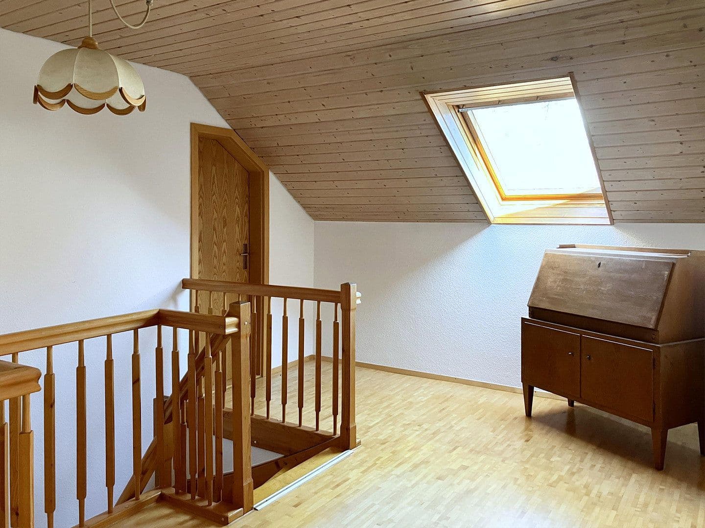 Prodej domu 221 m², pozemek 709 m², Heidenheim an der Brenz, Bádensko-Württembersko Prodej domu 221 m², pozemek 709 m², Heidenheim an der Brenz, Bádensko-Württembersko