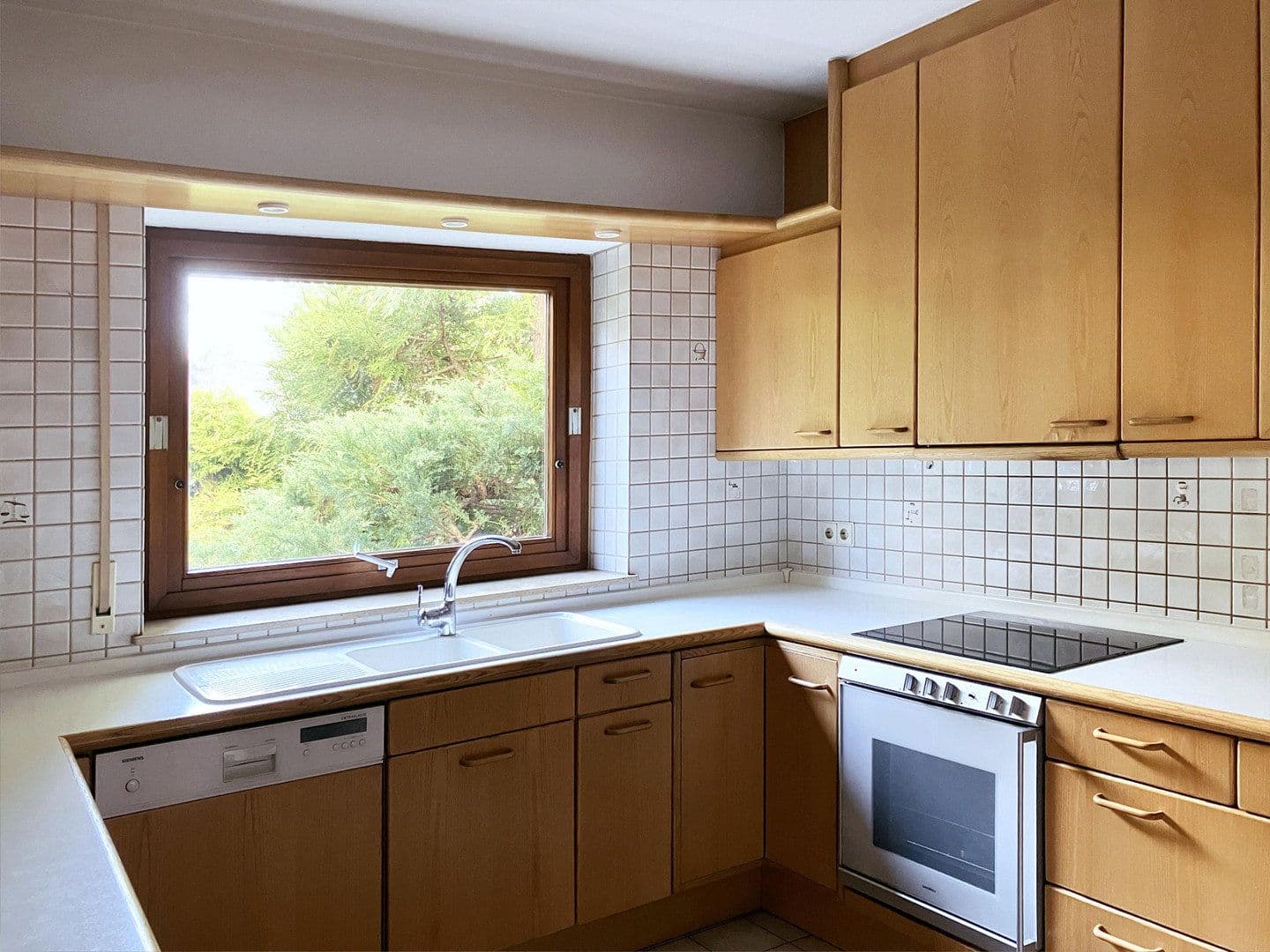 Prodej domu 221 m², pozemek 709 m², Heidenheim an der Brenz, Bádensko-Württembersko Prodej domu 221 m², pozemek 709 m², Heidenheim an der Brenz, Bádensko-Württembersko