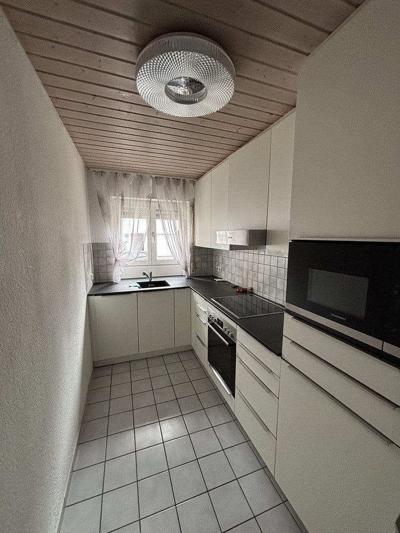 Pronájem bytu 2+1 62 m², Stuttgarter Strasse 40, Böblingen, Bádensko-Württembersko Pronájem bytu 2+1 62 m², Stuttgarter Strasse 40, Böblingen, Bádensko-Württembersko