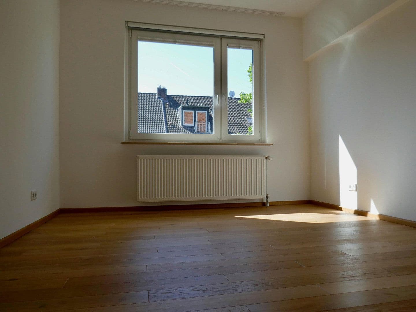Prodej bytu 3+1 78 m², Merowingerstrasse 64, Düsseldorf, Severní Porýní-Vestfálsko Prodej bytu 3+1 78 m², Merowingerstrasse 64, Düsseldorf, Severní Porýní-Vestfálsko
