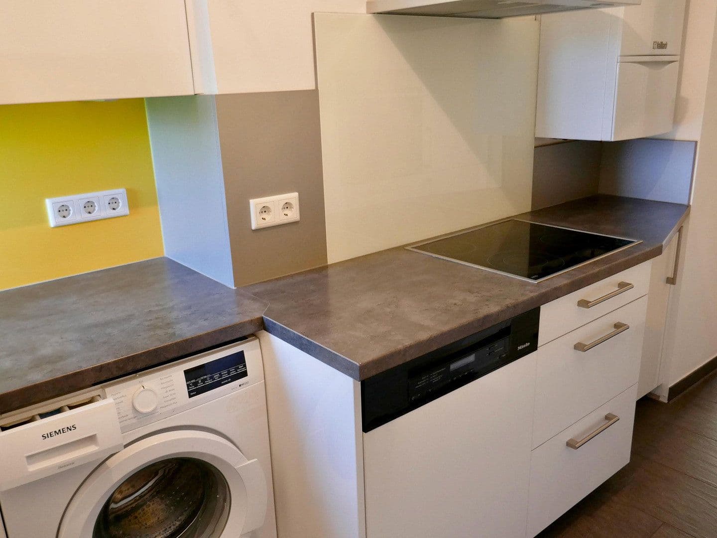 Prodej bytu 3+1 78 m², Merowingerstrasse 64, Düsseldorf, Severní Porýní-Vestfálsko Prodej bytu 3+1 78 m², Merowingerstrasse 64, Düsseldorf, Severní Porýní-Vestfálsko