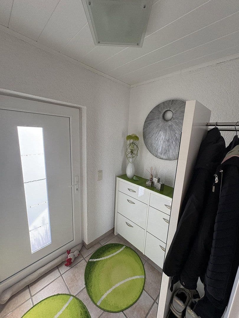 Prodej domu 133 m², pozemek 730 m², Kugelbergweg 5, Beratzhausen, Bavorsko Prodej domu 133 m², pozemek 730 m², Kugelbergweg 5, Beratzhausen, Bavorsko