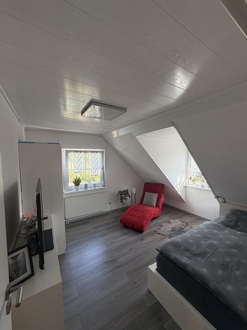 Prodej domu 133 m², pozemek 730 m², Kugelbergweg 5, Beratzhausen, Bavorsko Prodej domu 133 m², pozemek 730 m², Kugelbergweg 5, Beratzhausen, Bavorsko