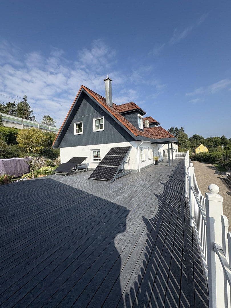 Prodej domu 133 m², pozemek 730 m², Kugelbergweg 5, Beratzhausen, Bavorsko Prodej domu 133 m², pozemek 730 m², Kugelbergweg 5, Beratzhausen, Bavorsko