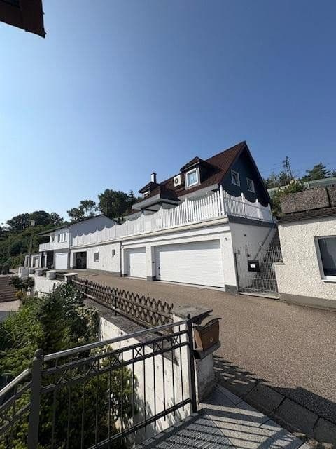Prodej domu 133 m², pozemek 730 m², Kugelbergweg 5, Beratzhausen, Bavorsko Prodej domu 133 m², pozemek 730 m², Kugelbergweg 5, Beratzhausen, Bavorsko