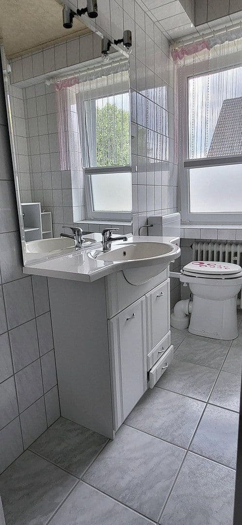 Prodej domu 165 m², pozemek 769 m², Kattenhagen 8, Peine, Dolní Sasko Prodej domu 165 m², pozemek 769 m², Kattenhagen 8, Peine, Dolní Sasko