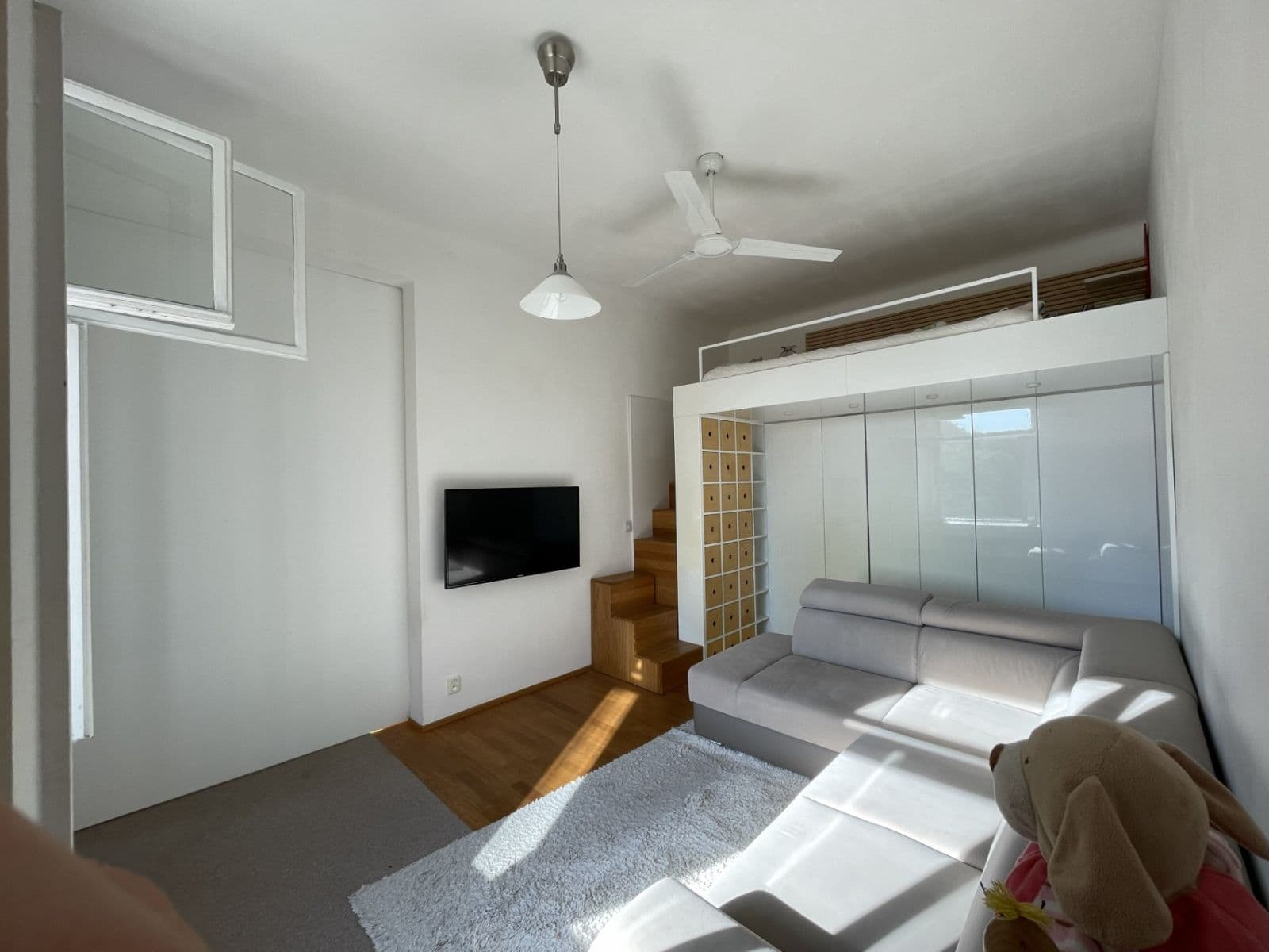 Pronájem bytu 1+1 38 m², Thámova, Praha, Praha Pronájem bytu 1+1 38 m², Thámova, Praha, Praha