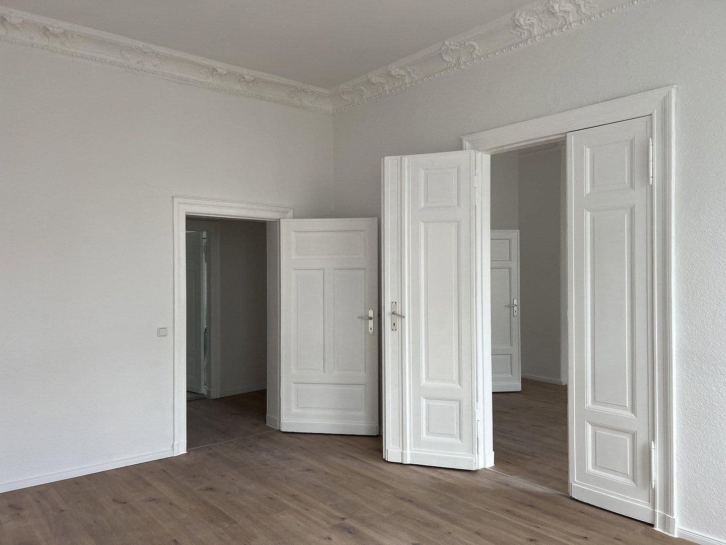 Pronájem bytu 3+1 92 m², Magdeburg, Sasko-Anhaltsko Pronájem bytu 3+1 92 m², Magdeburg, Sasko-Anhaltsko