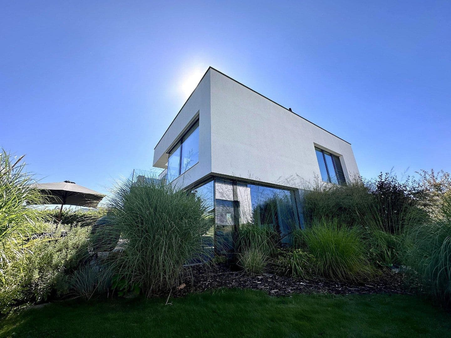 Prodej domu 173 m², pozemek 610 m², Zwenkau, Sasko Prodej domu 173 m², pozemek 610 m², Zwenkau, Sasko
