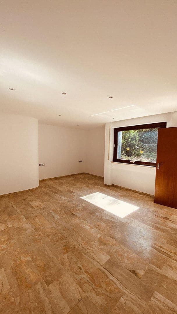 Pronájem bytu 3+1 99 m², Sindelfingen, Bádensko-Württembersko Pronájem bytu 3+1 99 m², Sindelfingen, Bádensko-Württembersko
