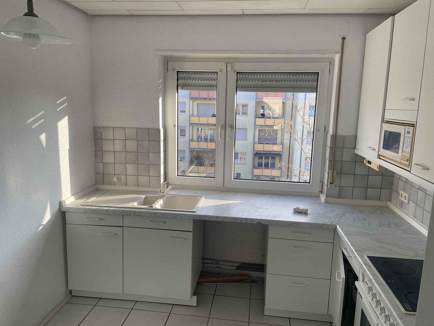 Prodej bytu 3+1 63 m², Landau, Porýní-Falc Prodej bytu 3+1 63 m², Landau, Porýní-Falc