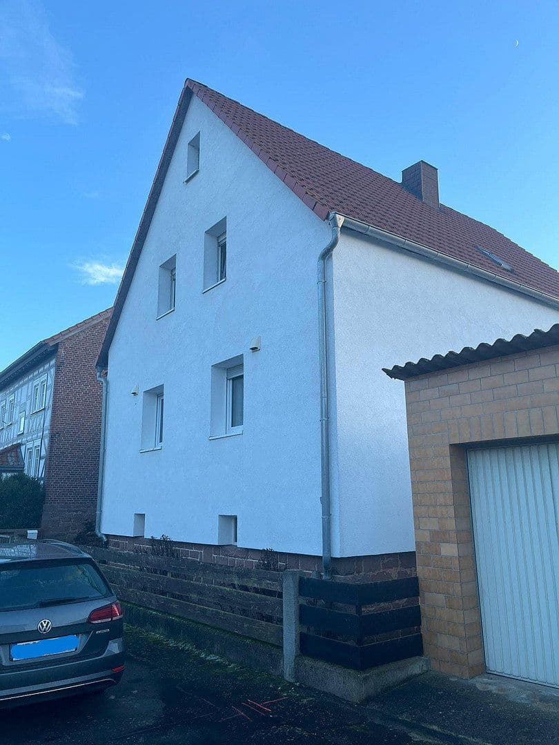 Prodej domu 138 m², pozemek 920 m², Kirchhain, Hessen Prodej domu 138 m², pozemek 920 m², Kirchhain, Hessen
