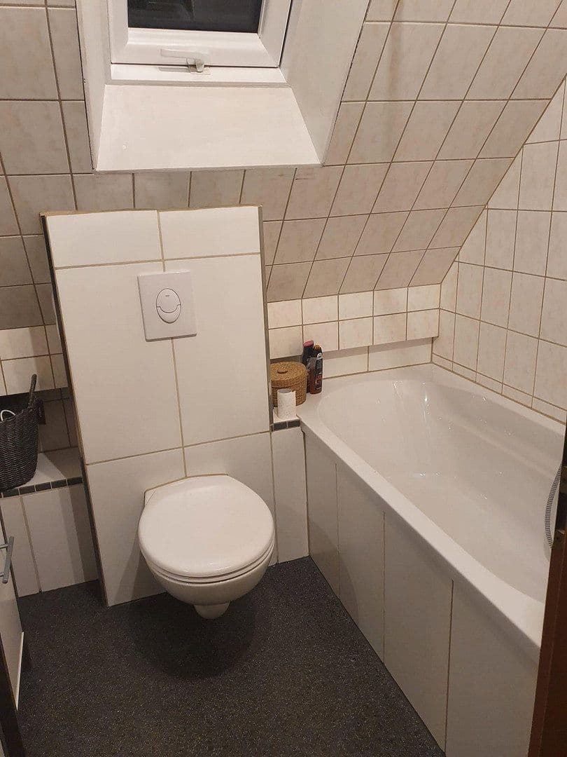 Prodej domu 138 m², pozemek 920 m², Kirchhain, Hessen Prodej domu 138 m², pozemek 920 m², Kirchhain, Hessen