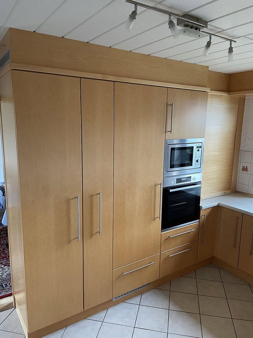 Prodej domu 186 m², pozemek 915 m², Abstatt, Bádensko-Württembersko Prodej domu 186 m², pozemek 915 m², Abstatt, Bádensko-Württembersko