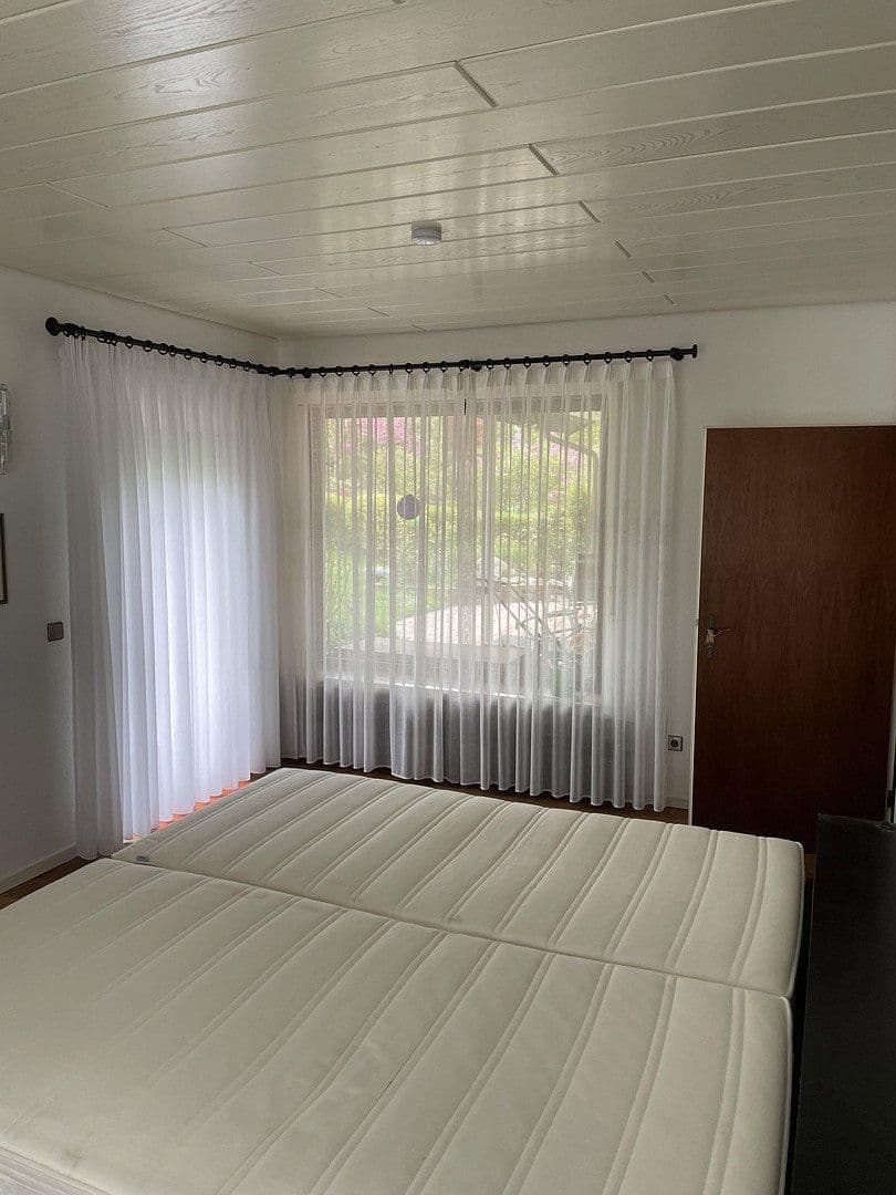 Prodej domu 186 m², pozemek 915 m², Abstatt, Bádensko-Württembersko Prodej domu 186 m², pozemek 915 m², Abstatt, Bádensko-Württembersko