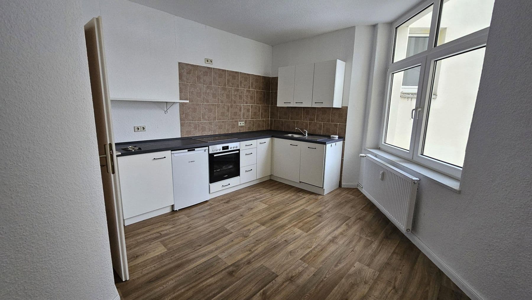 Pronájem bytu 2+1 82 m², Magdeburg, Sasko-Anhaltsko Pronájem bytu 2+1 82 m², Magdeburg, Sasko-Anhaltsko
