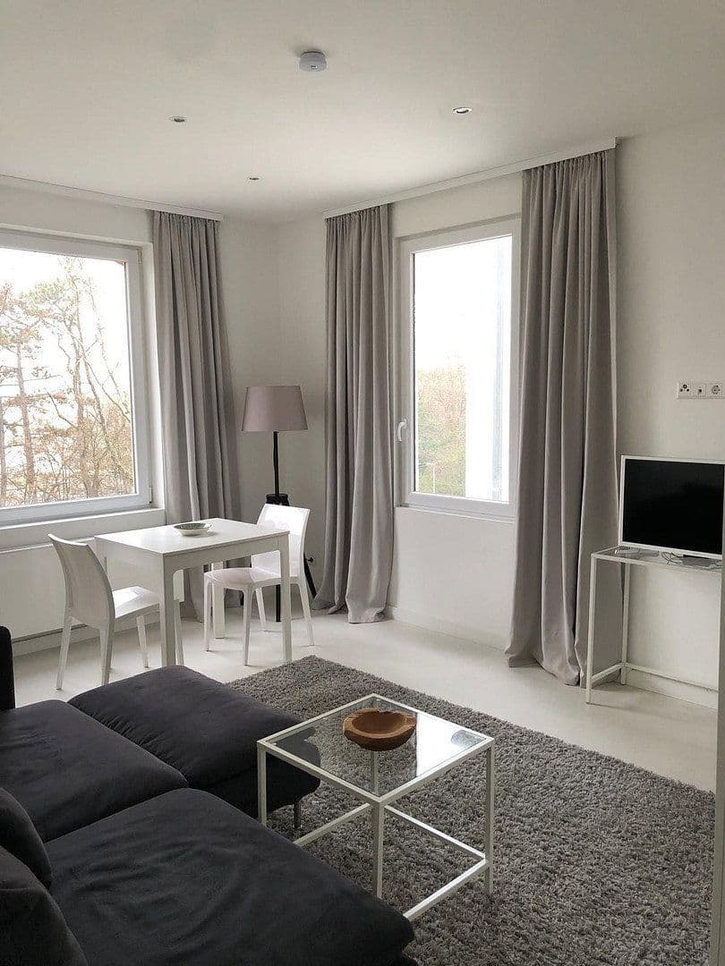Pronájem bytu 2+1 54 m², Stuttgart, Bádensko-Württembersko Pronájem bytu 2+1 54 m², Stuttgart, Bádensko-Württembersko