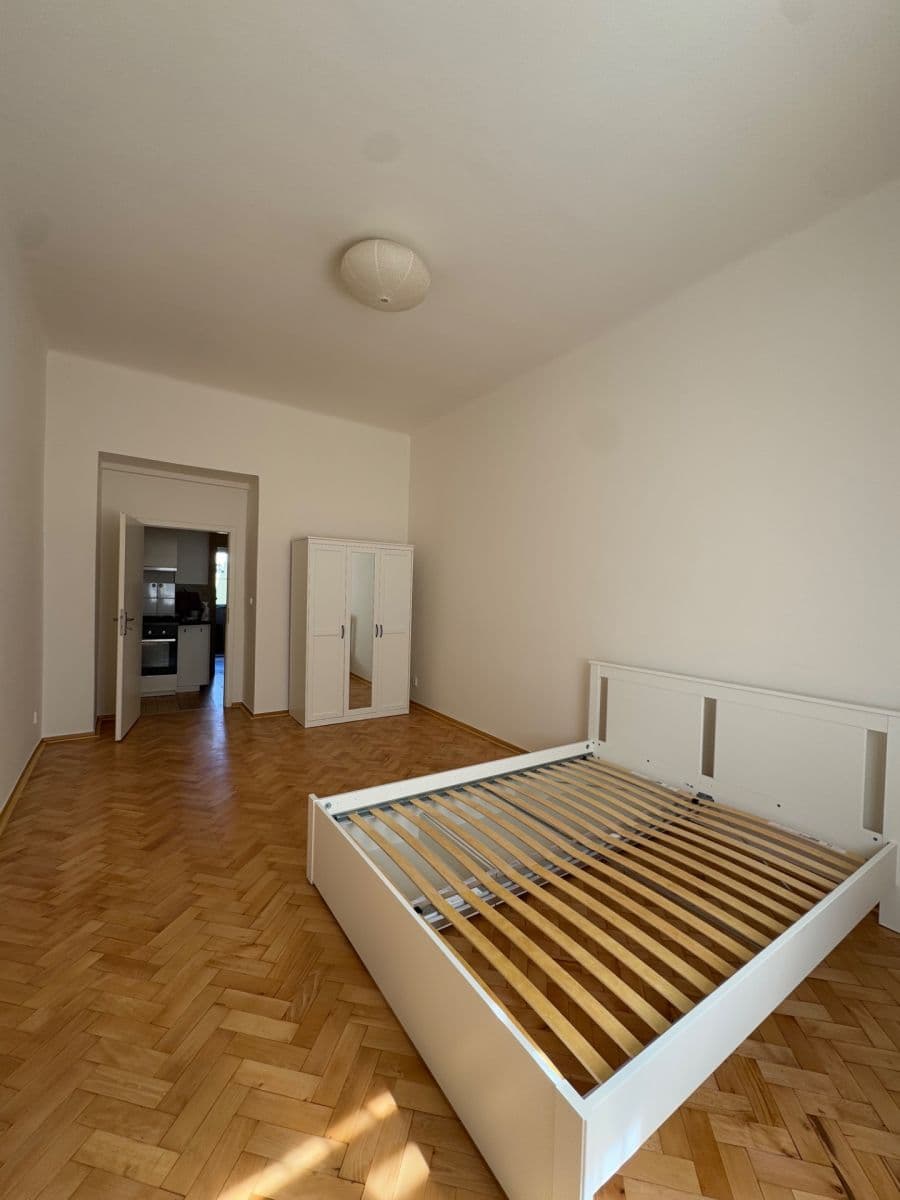 Pronájem bytu 1+1 38 m², Řipská, Praha, Praha Pronájem bytu 1+1 38 m², Řipská, Praha, Praha