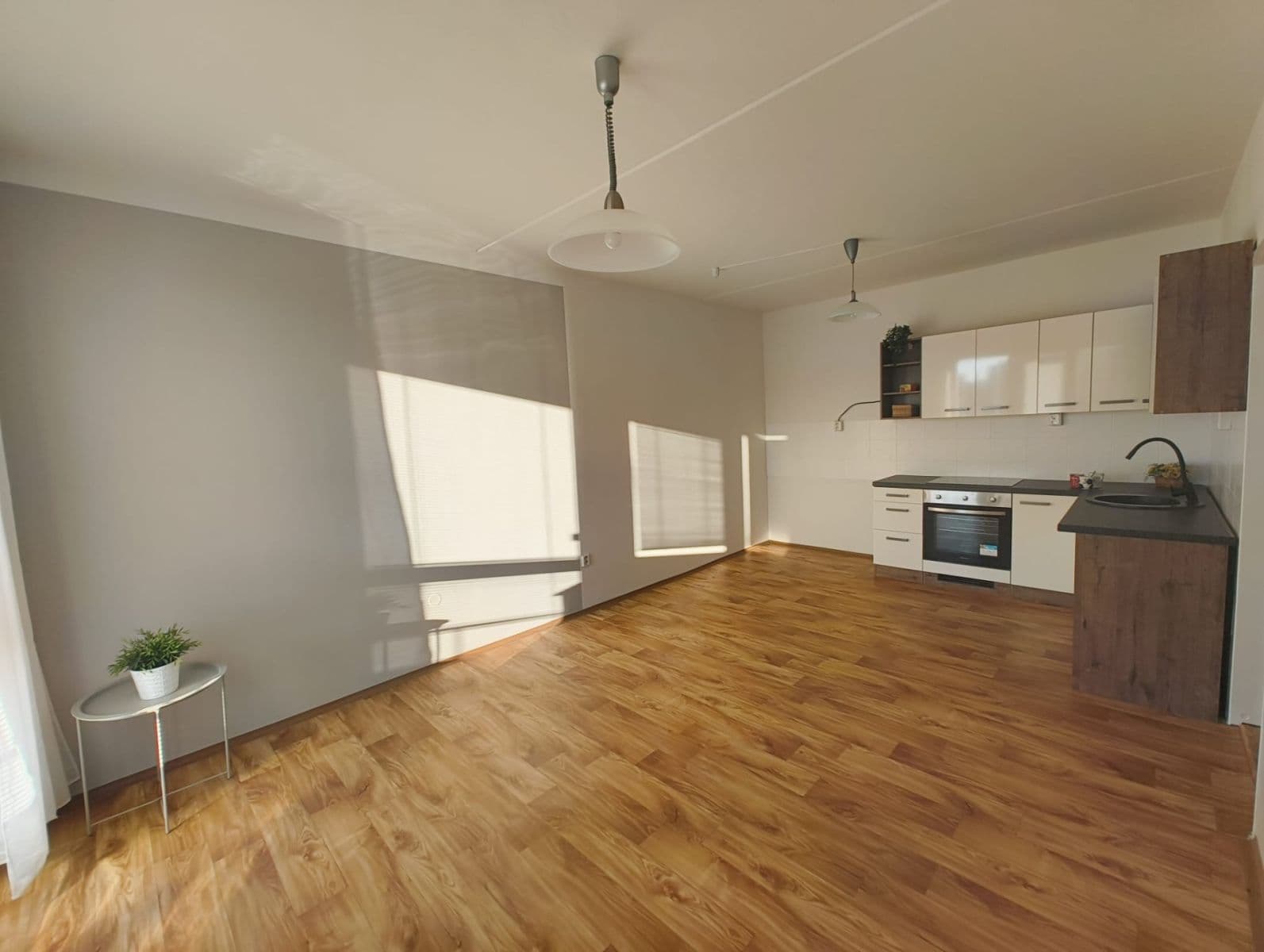 Pronájem bytu 2+kk 43 m², Berlínská, Tábor, Jihočeský kraj Pronájem bytu 2+kk 43 m², Berlínská, Tábor, Jihočeský kraj