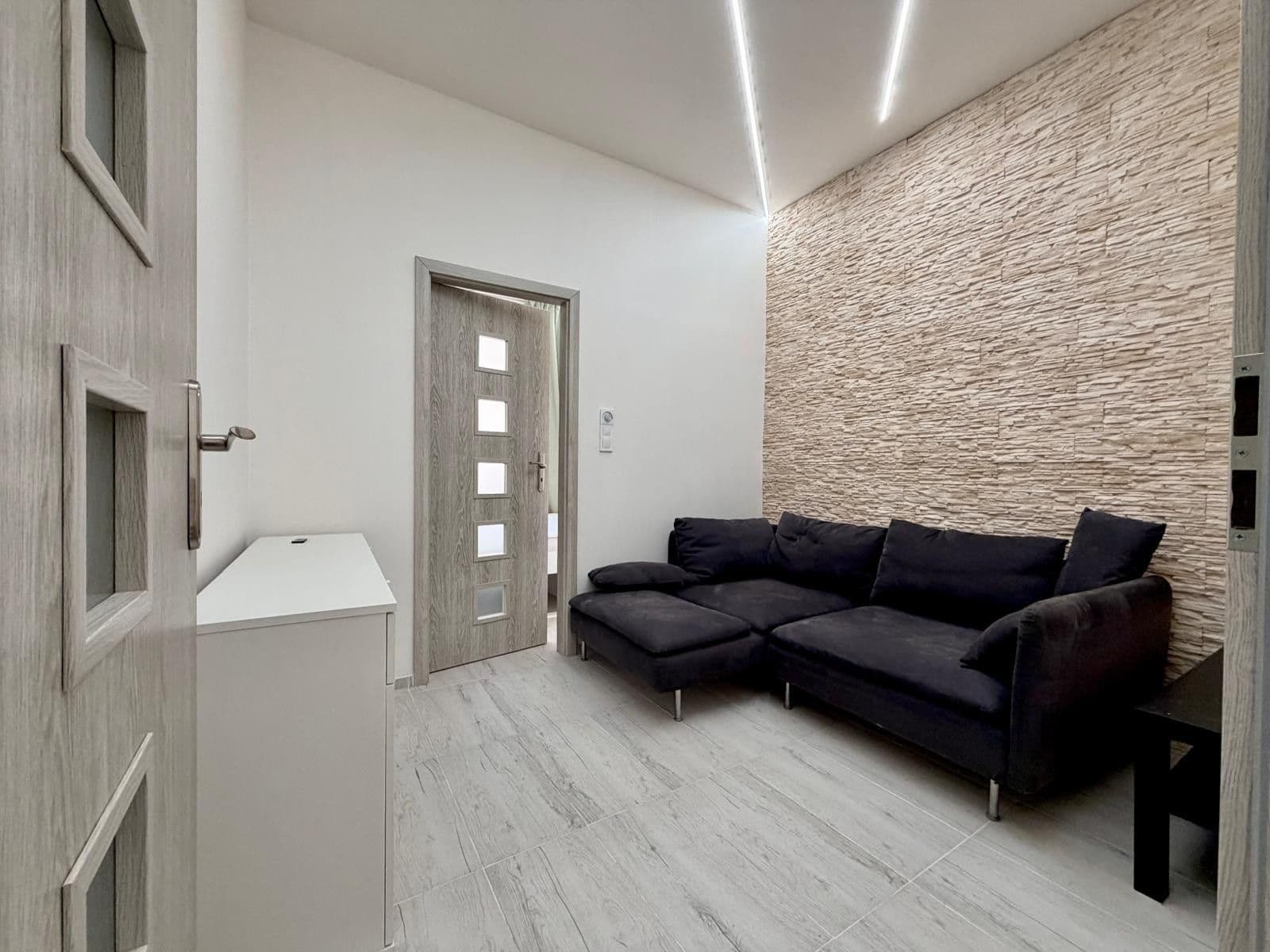 Pronájem bytu 3+1 55 m², Na Jarově, Praha, Praha Pronájem bytu 3+1 55 m², Na Jarově, Praha, Praha
