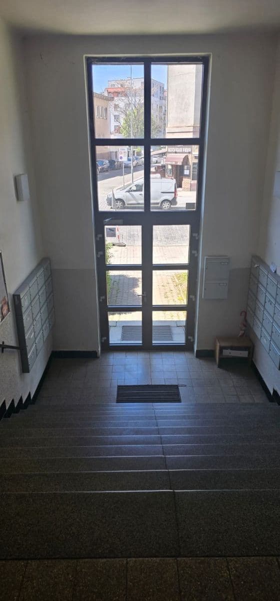 Pronájem bytu 1+kk 25 m², Ke Strašnické, Praha, Praha Pronájem bytu 1+kk 25 m², Ke Strašnické, Praha, Praha