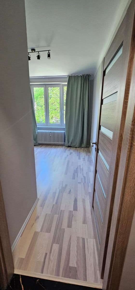 Pronájem bytu 1+kk 25 m², Ke Strašnické, Praha, Praha Pronájem bytu 1+kk 25 m², Ke Strašnické, Praha, Praha