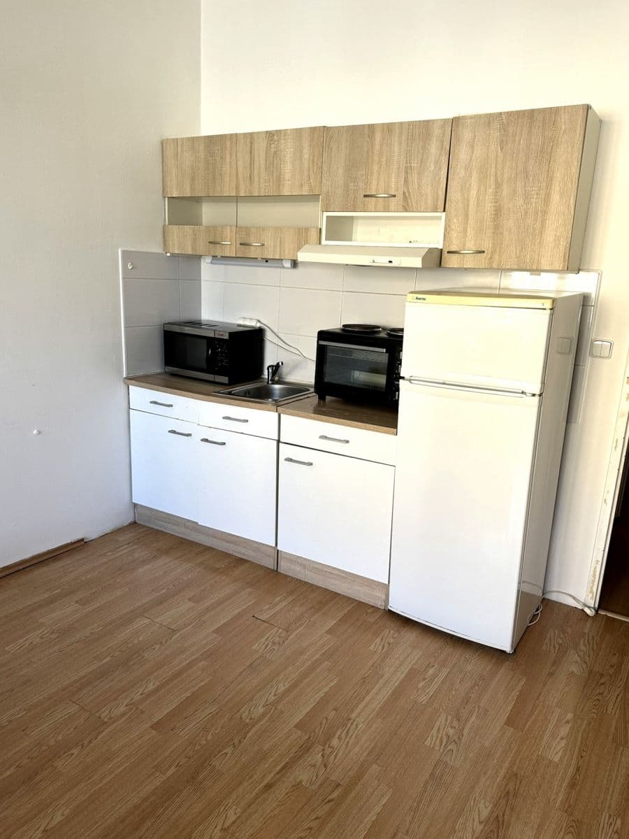 Prodej bytu 1+kk 28 m², Svatoslavova, Praha, Praha Prodej bytu 1+kk 28 m², Svatoslavova, Praha, Praha