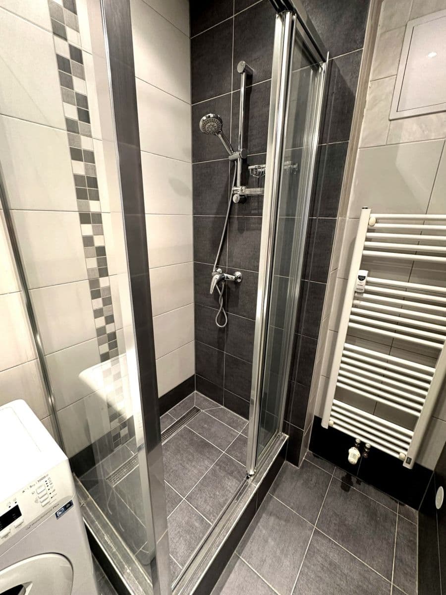 Prodej bytu 1+kk 28 m², Svatoslavova, Praha, Praha Prodej bytu 1+kk 28 m², Svatoslavova, Praha, Praha