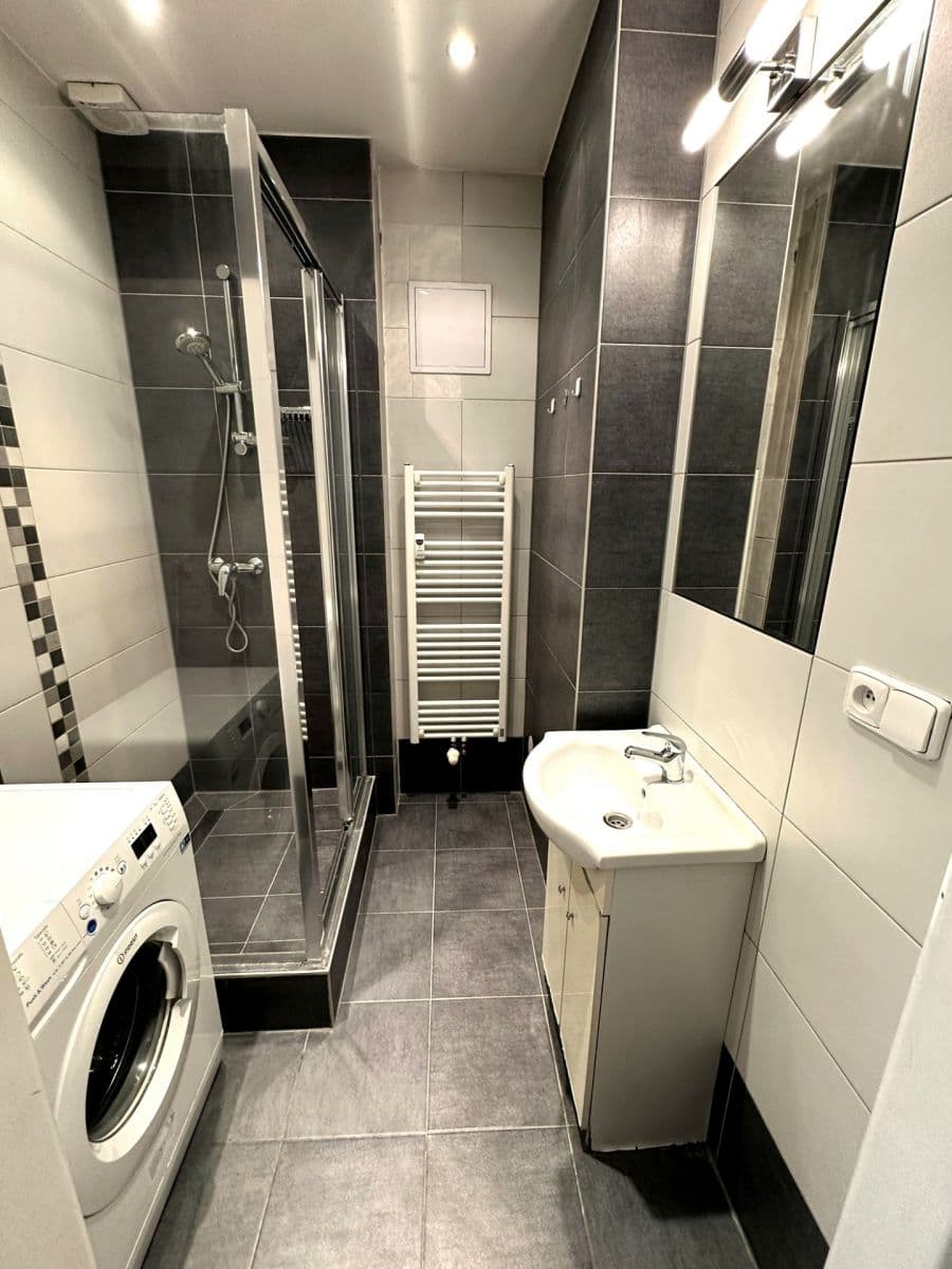Prodej bytu 1+kk 28 m², Svatoslavova, Praha, Praha Prodej bytu 1+kk 28 m², Svatoslavova, Praha, Praha