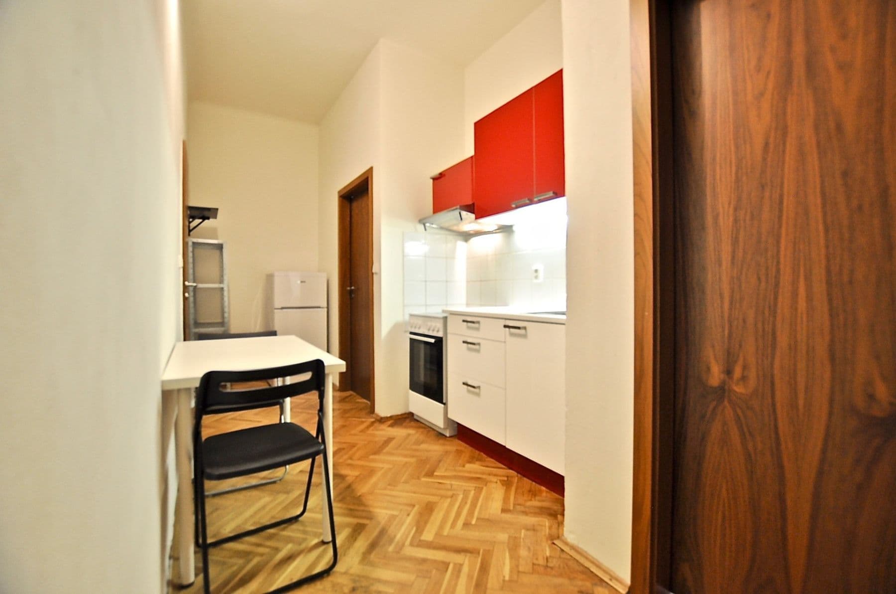 Prodej bytu 2+1 40 m², Komunardů, Praha, Praha Prodej bytu 2+1 40 m², Komunardů, Praha, Praha