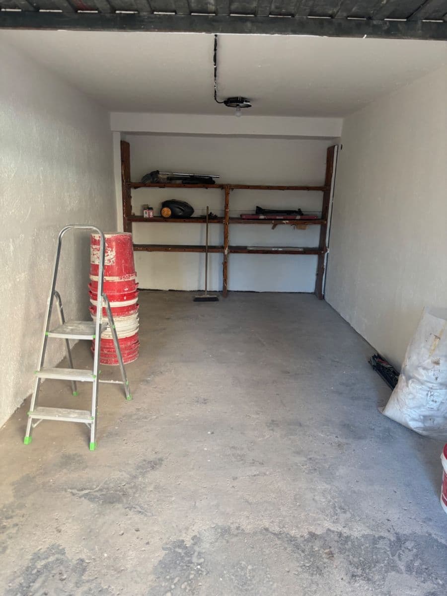 Pronájem garáže 17 m², V Dolině, Praha, Praha Pronájem garáže 17 m², V Dolině, Praha, Praha