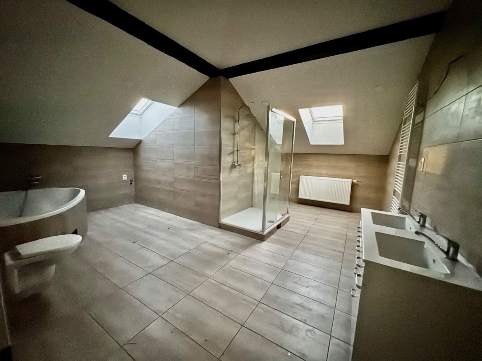 Pronájem bytu 4+kk 217 m², Práce, Děčín, Ústecký kraj Pronájem bytu 4+kk 217 m², Práce, Děčín, Ústecký kraj