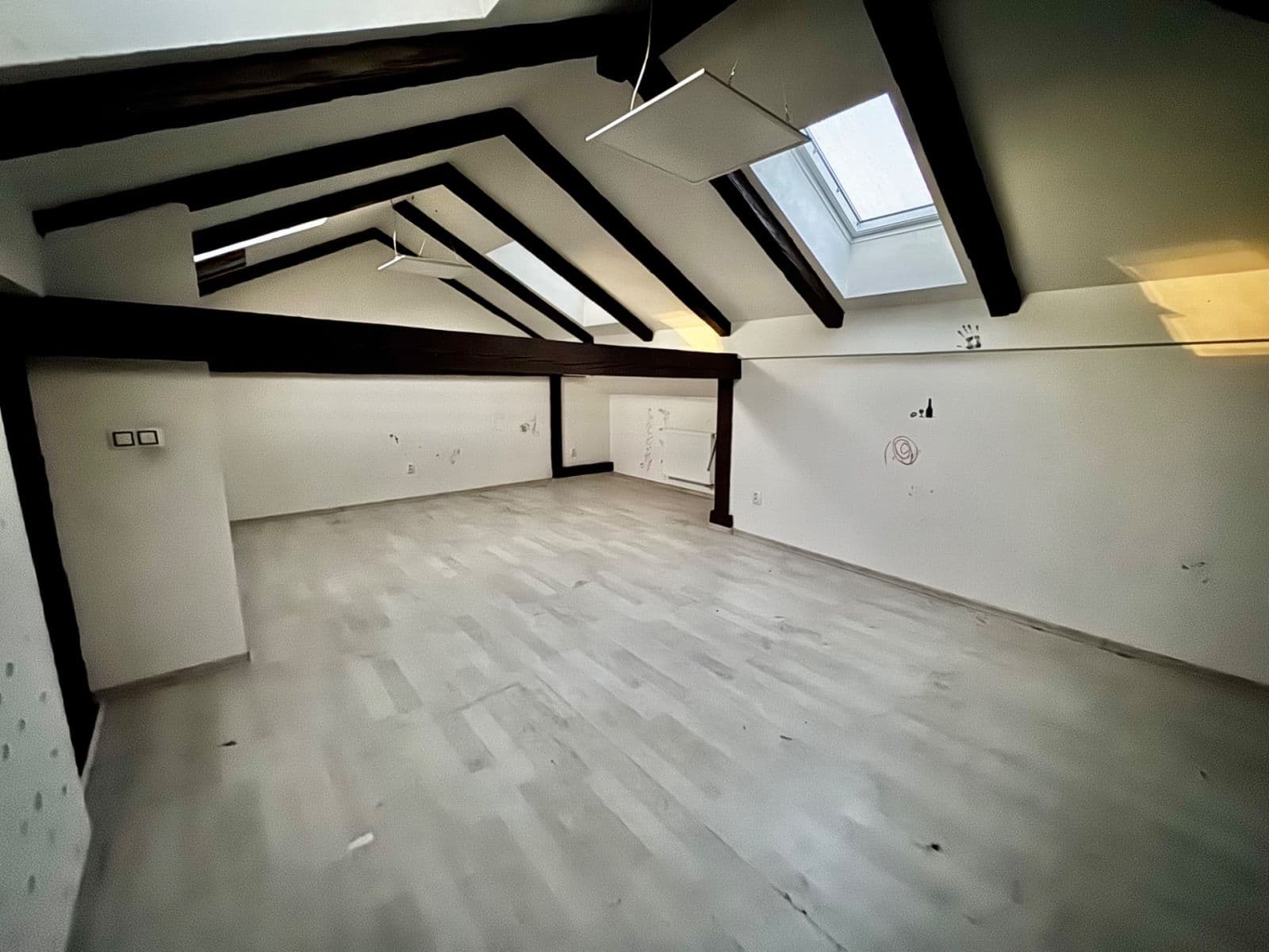 Pronájem bytu 4+kk 217 m², Práce, Děčín, Ústecký kraj Pronájem bytu 4+kk 217 m², Práce, Děčín, Ústecký kraj