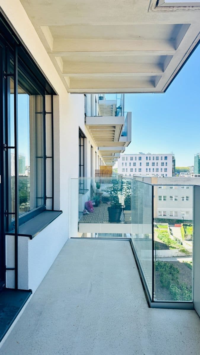 Pronájem bytu 1+kk 36 m², Fafkových, Praha, Praha Pronájem bytu 1+kk 36 m², Fafkových, Praha, Praha