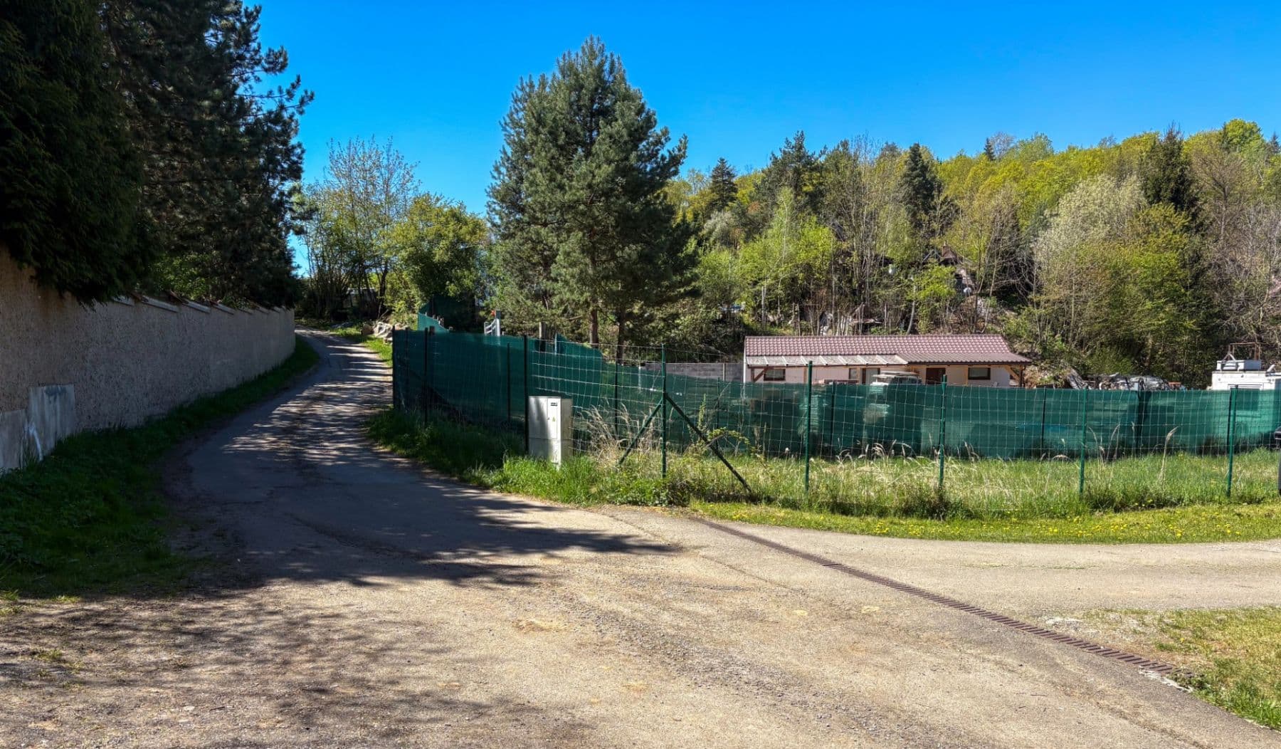 Prodej pozemku 200 m², Čím, Středočeský kraj Prodej pozemku 200 m², Čím, Středočeský kraj