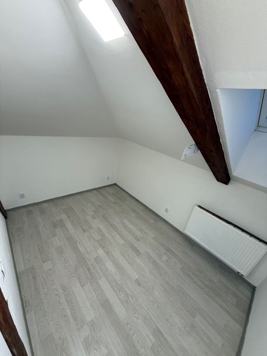 Pronájem bytu 2+kk 46 m², Práce, Děčín, Ústecký kraj Pronájem bytu 2+kk 46 m², Práce, Děčín, Ústecký kraj