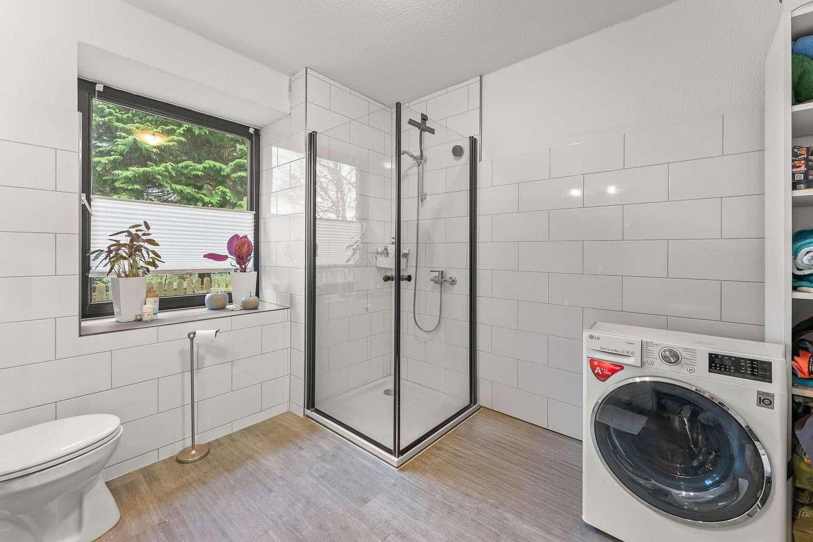 Pronájem bytu 3+1 128 m², Deichstraße 122a, Berne, Dolní Sasko Pronájem bytu 3+1 128 m², Deichstraße 122a, Berne, Dolní Sasko