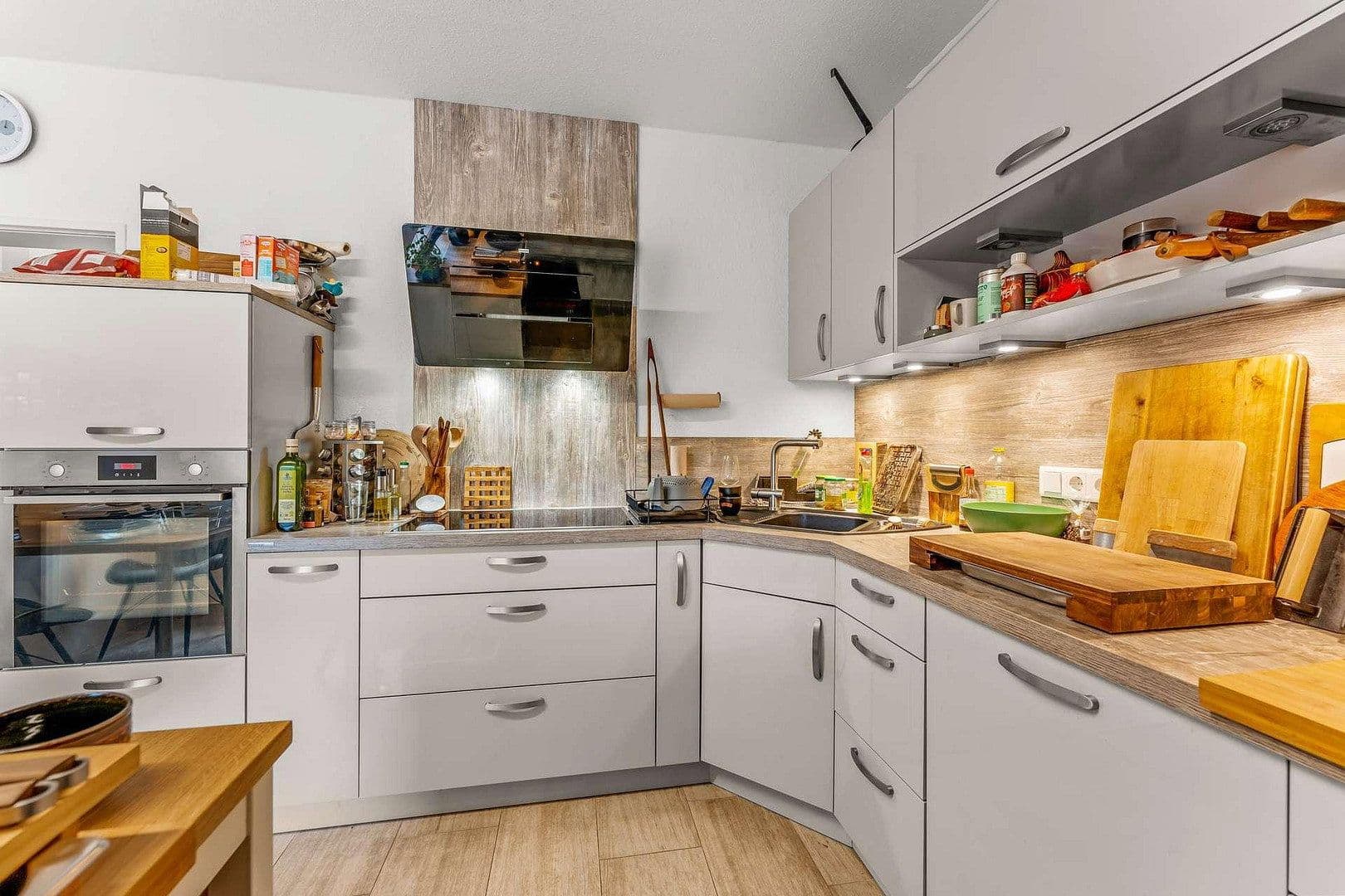 Pronájem bytu 3+1 128 m², Deichstraße 122a, Berne, Dolní Sasko Pronájem bytu 3+1 128 m², Deichstraße 122a, Berne, Dolní Sasko