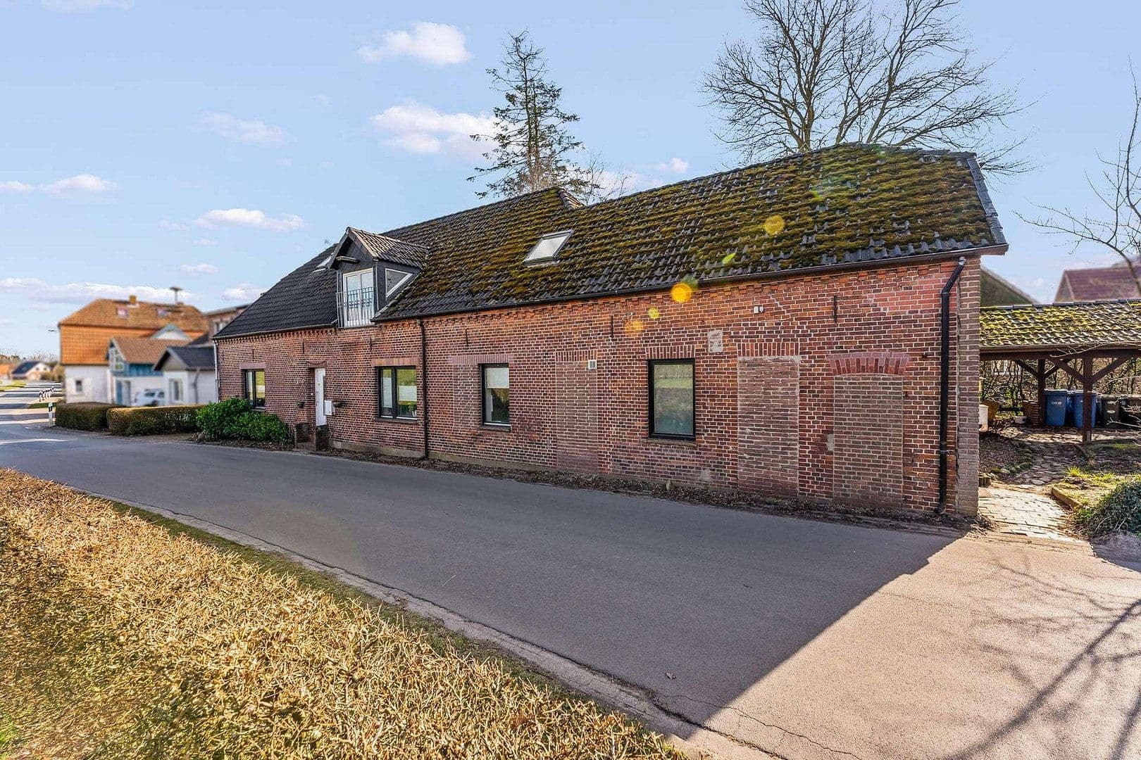 Pronájem bytu 3+1 128 m², Deichstraße 122a, Berne, Dolní Sasko Pronájem bytu 3+1 128 m², Deichstraße 122a, Berne, Dolní Sasko