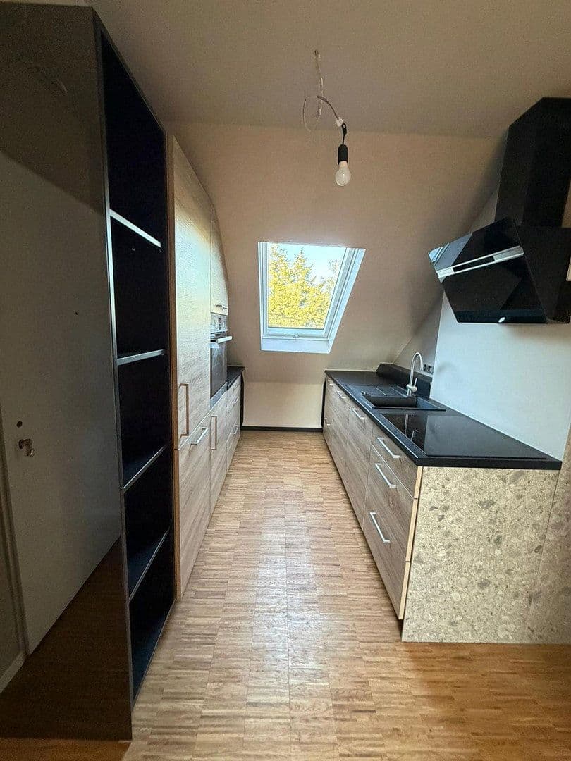 Pronájem bytu 3+1 22 m², Feldbergblick 2+4, Frankfurt am Main, Hessen Pronájem bytu 3+1 22 m², Feldbergblick 2+4, Frankfurt am Main, Hessen