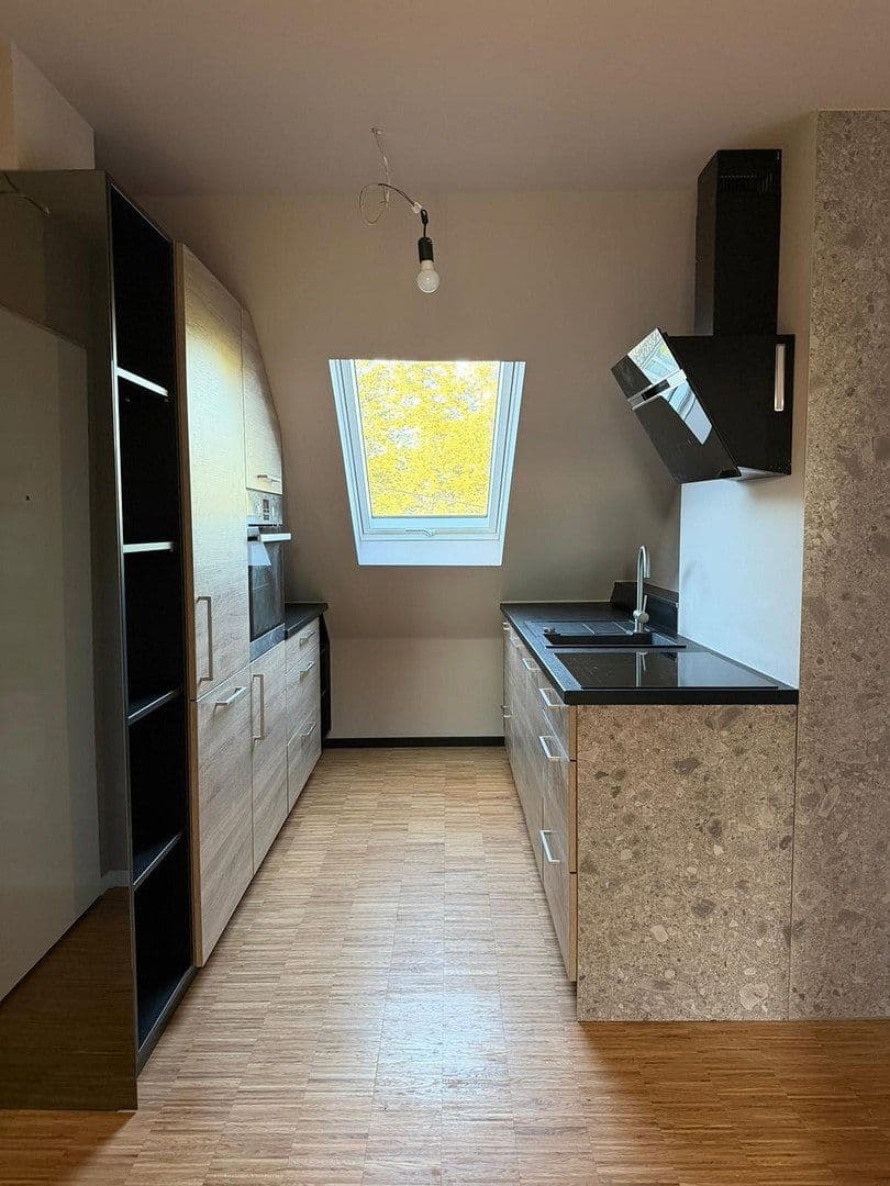 Pronájem bytu 3+1 22 m², Feldbergblick 2+4, Frankfurt am Main, Hessen Pronájem bytu 3+1 22 m², Feldbergblick 2+4, Frankfurt am Main, Hessen