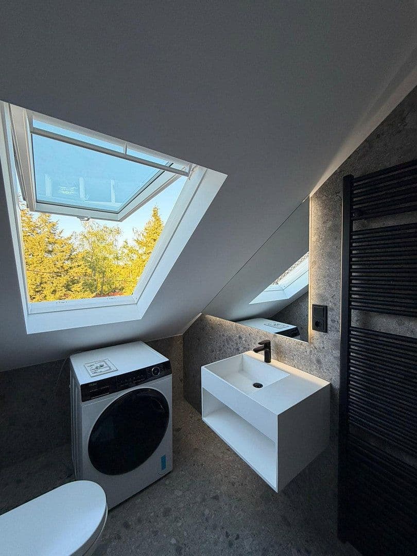 Pronájem bytu 3+1 22 m², Feldbergblick 2+4, Frankfurt am Main, Hessen Pronájem bytu 3+1 22 m², Feldbergblick 2+4, Frankfurt am Main, Hessen