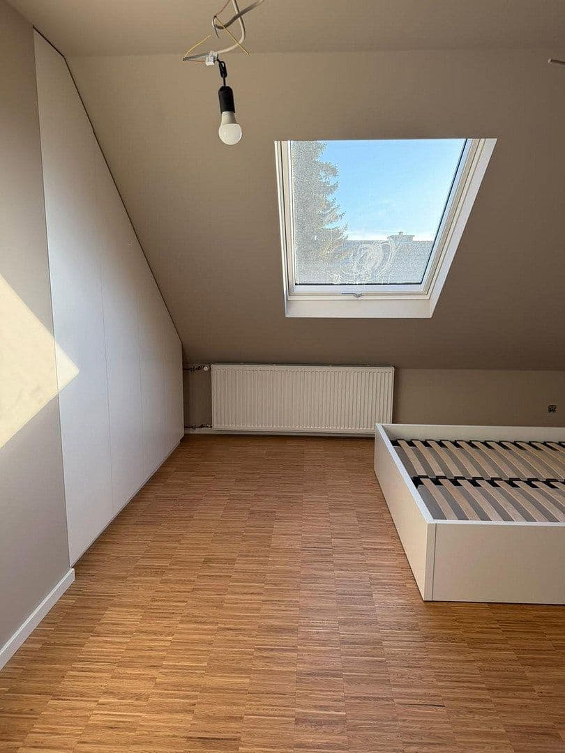 Pronájem bytu 3+1 22 m², Feldbergblick 2+4, Frankfurt am Main, Hessen Pronájem bytu 3+1 22 m², Feldbergblick 2+4, Frankfurt am Main, Hessen
