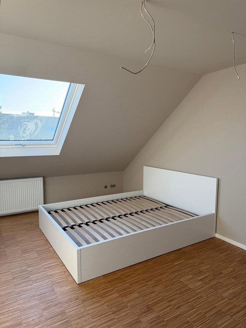 Pronájem bytu 3+1 22 m², Feldbergblick 2+4, Frankfurt am Main, Hessen Pronájem bytu 3+1 22 m², Feldbergblick 2+4, Frankfurt am Main, Hessen