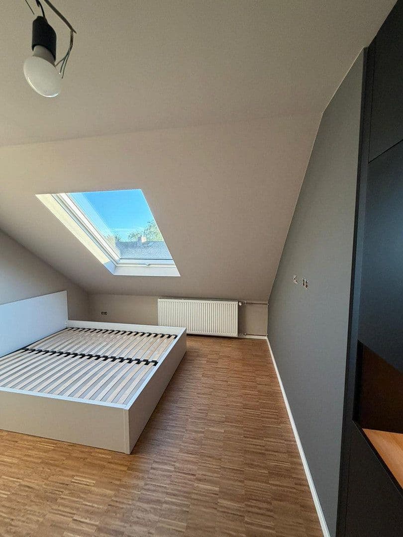 Pronájem bytu 3+1 22 m², Feldbergblick 2+4, Frankfurt am Main, Hessen Pronájem bytu 3+1 22 m², Feldbergblick 2+4, Frankfurt am Main, Hessen