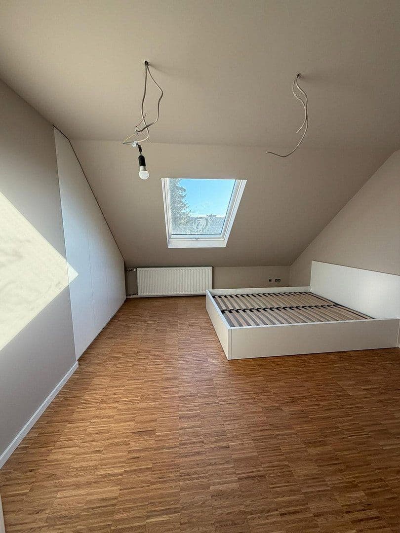 Pronájem bytu 3+1 22 m², Feldbergblick 2+4, Frankfurt am Main, Hessen Pronájem bytu 3+1 22 m², Feldbergblick 2+4, Frankfurt am Main, Hessen