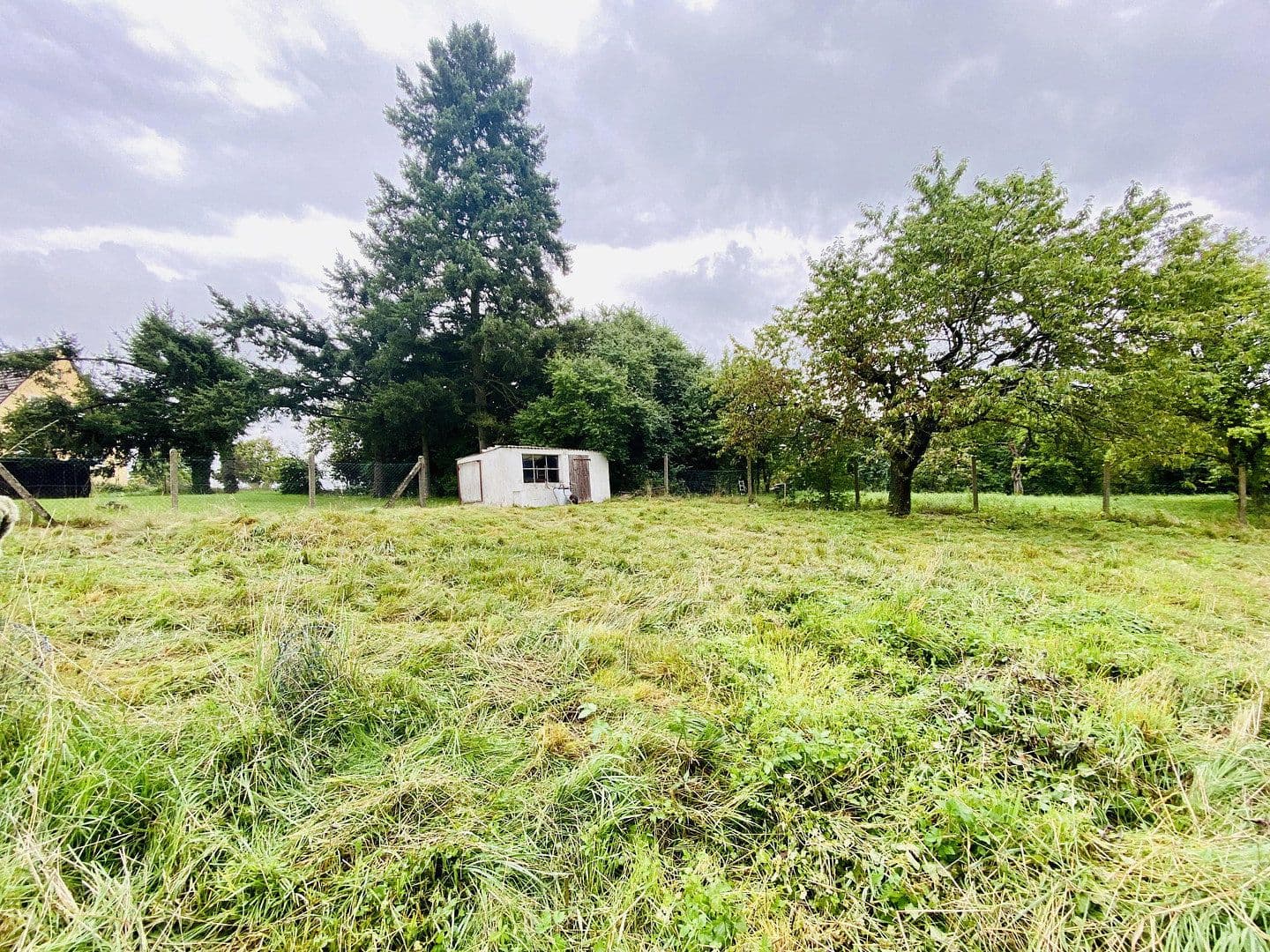 Prodej pozemku 805 m², Am Hölzelbach 5, Neunkirchen am Brand, Bavorsko Prodej pozemku 805 m², Am Hölzelbach 5, Neunkirchen am Brand, Bavorsko