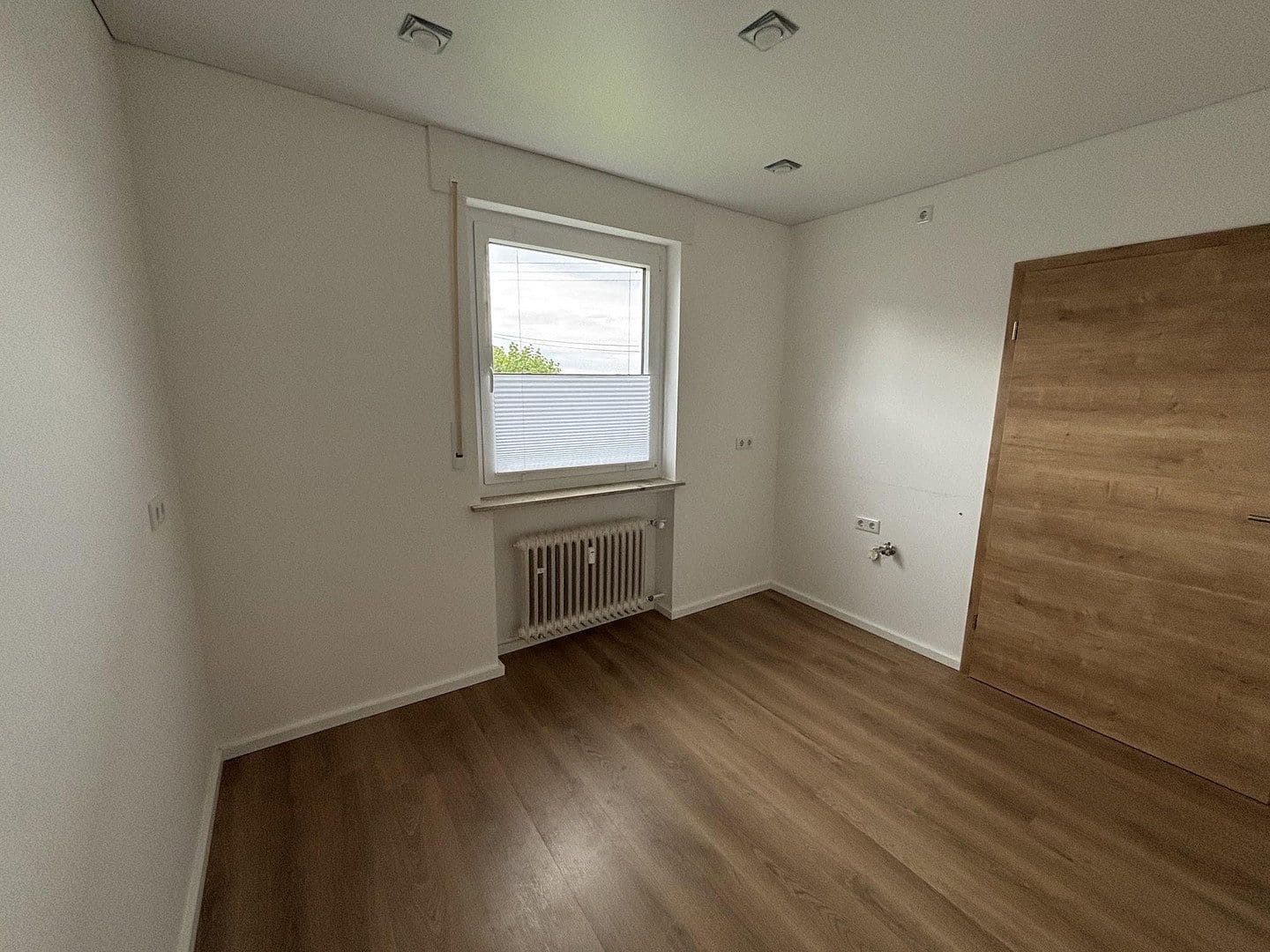 Pronájem bytu 3+1 120 m², Neustadt (Wied), Porýní-Falc Pronájem bytu 3+1 120 m², Neustadt (Wied), Porýní-Falc