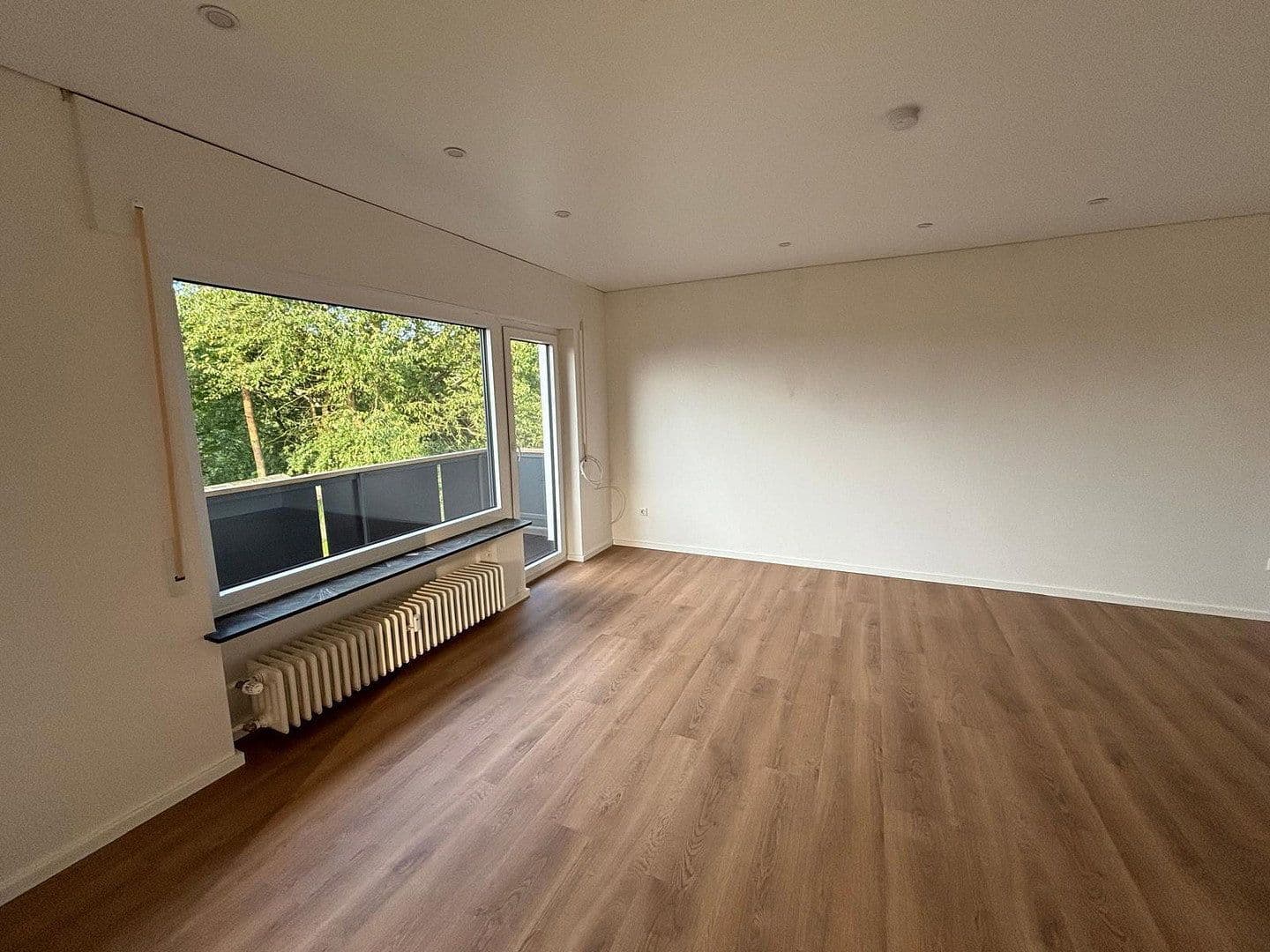 Pronájem bytu 3+1 120 m², Neustadt (Wied), Porýní-Falc Pronájem bytu 3+1 120 m², Neustadt (Wied), Porýní-Falc